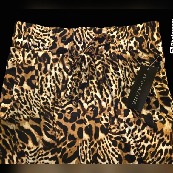 Magazine Knit Jogger Style Pant - Picture 3 of 3